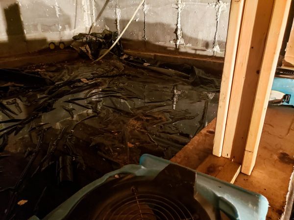Crawlspace Water Cleanup in Eagle